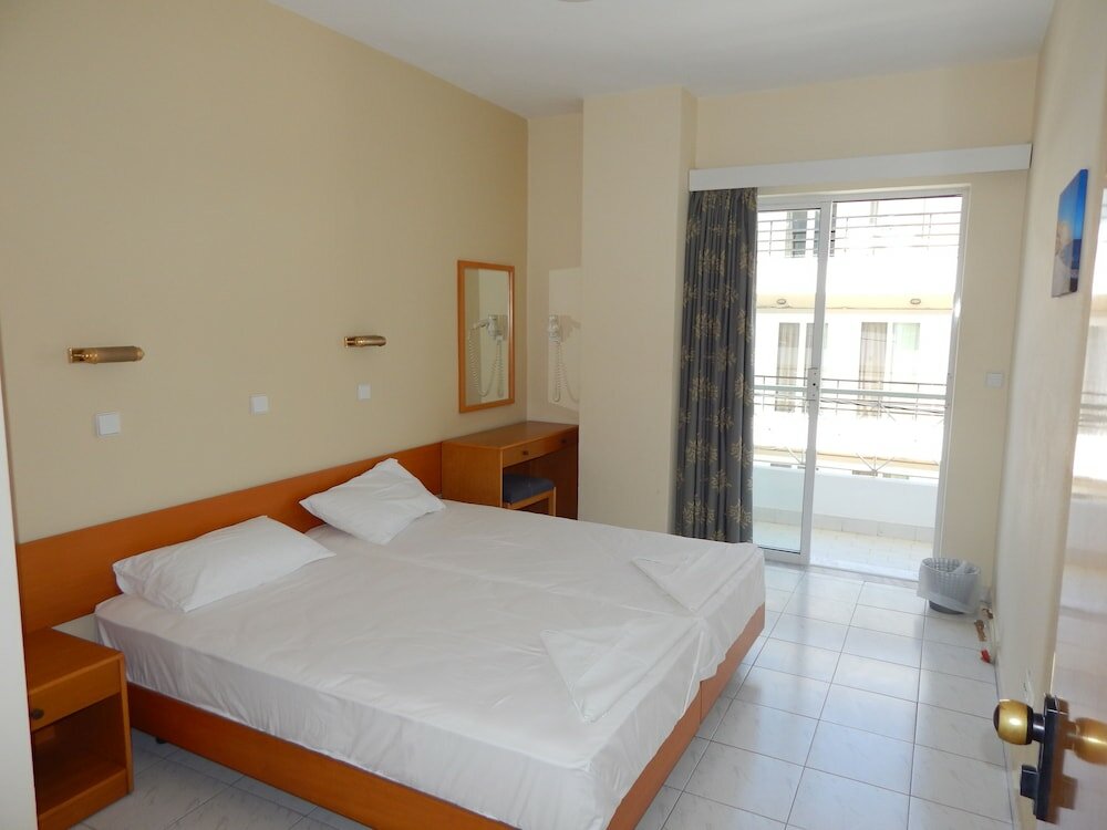 Фото Jasmine Hotel Apartments