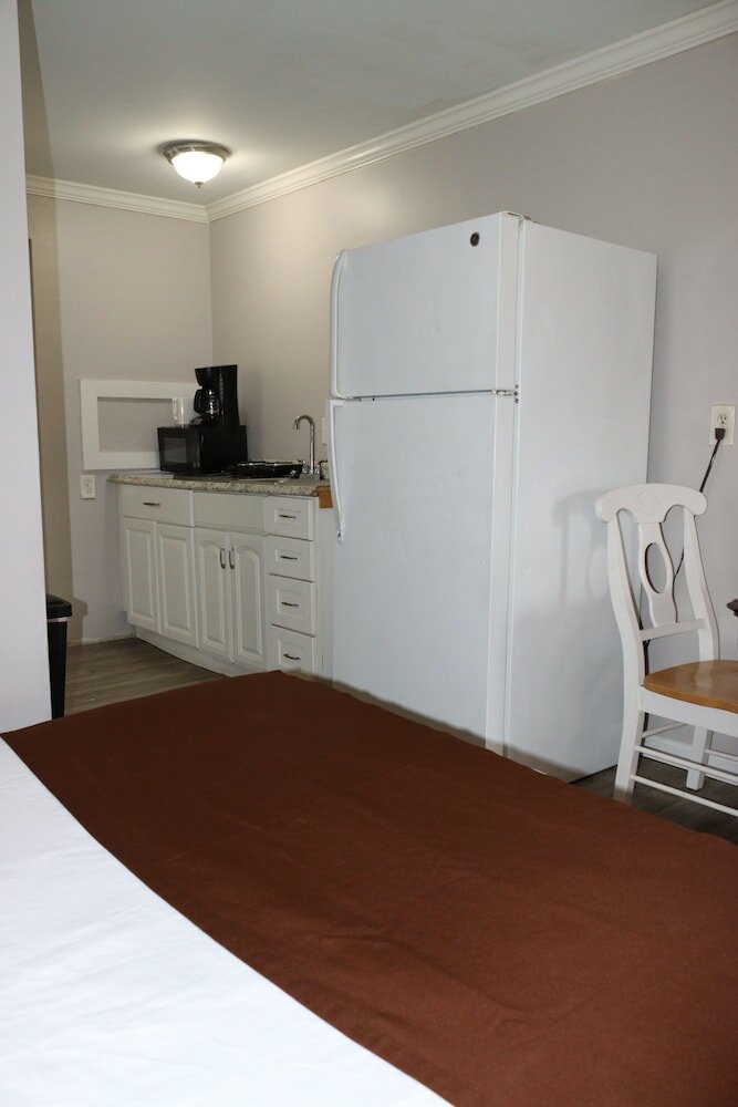 Фото The Burgundy Inn