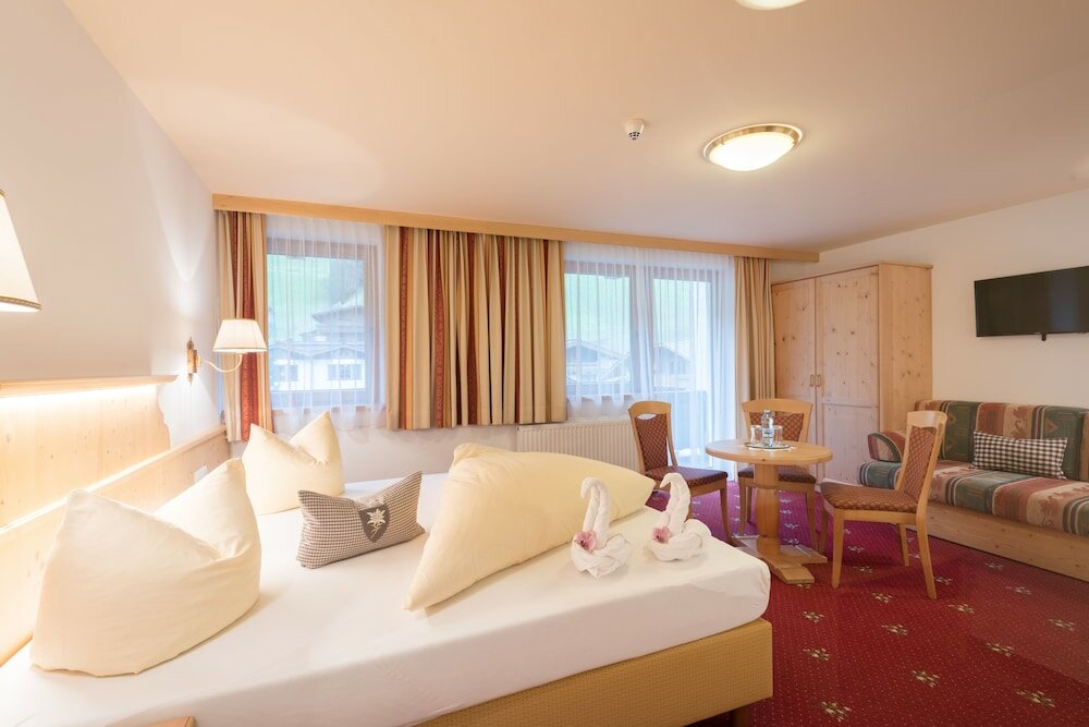 Фото Hotel Pinzger