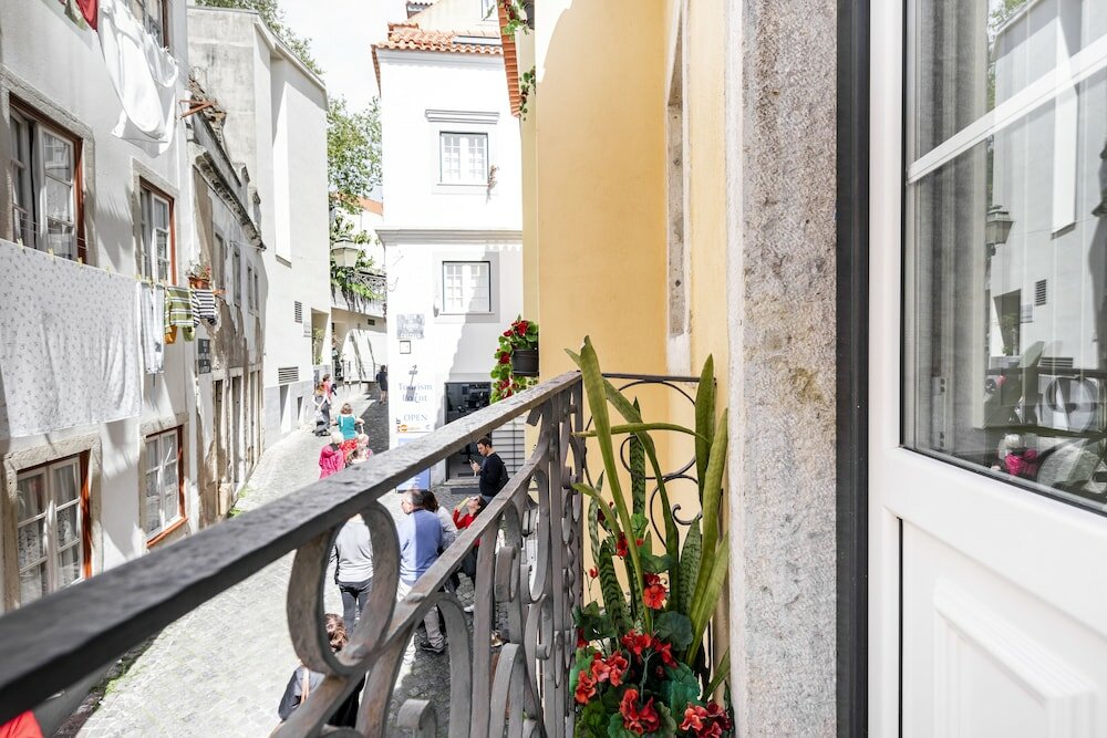 Фото Castle Inn Lisbon