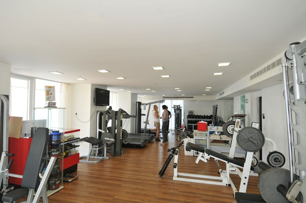 Фото Island Suites Hotel