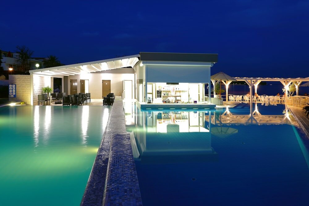 Фото Sunnyside Apartments Petrčane