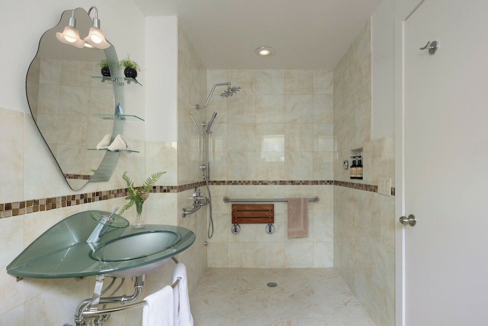 Фото The Trail in Adams - Berkshires’ Art Hotel