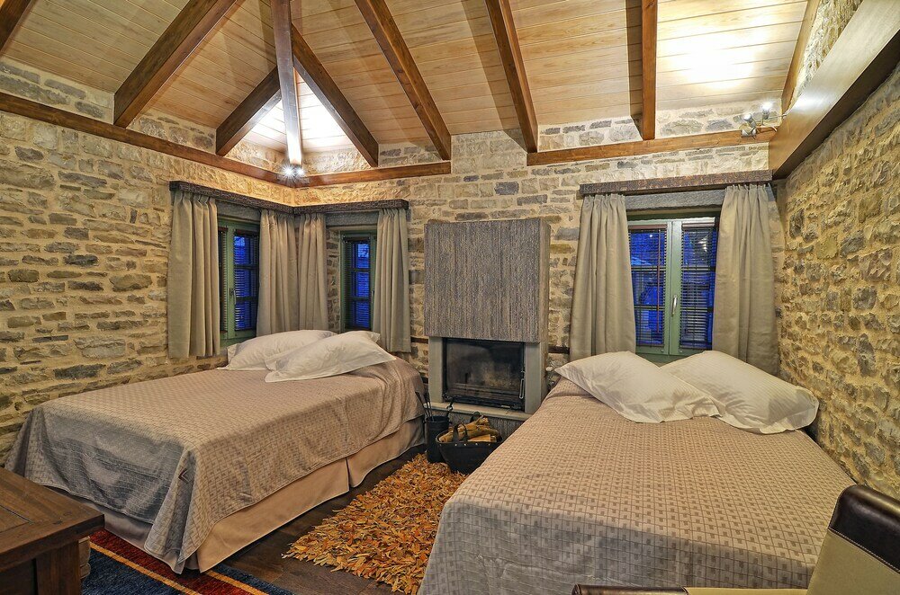 Фото Aithrio Guesthouse