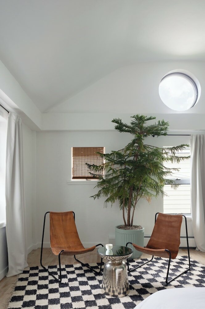 Фото The Trail in Adams - Berkshires’ Art Hotel