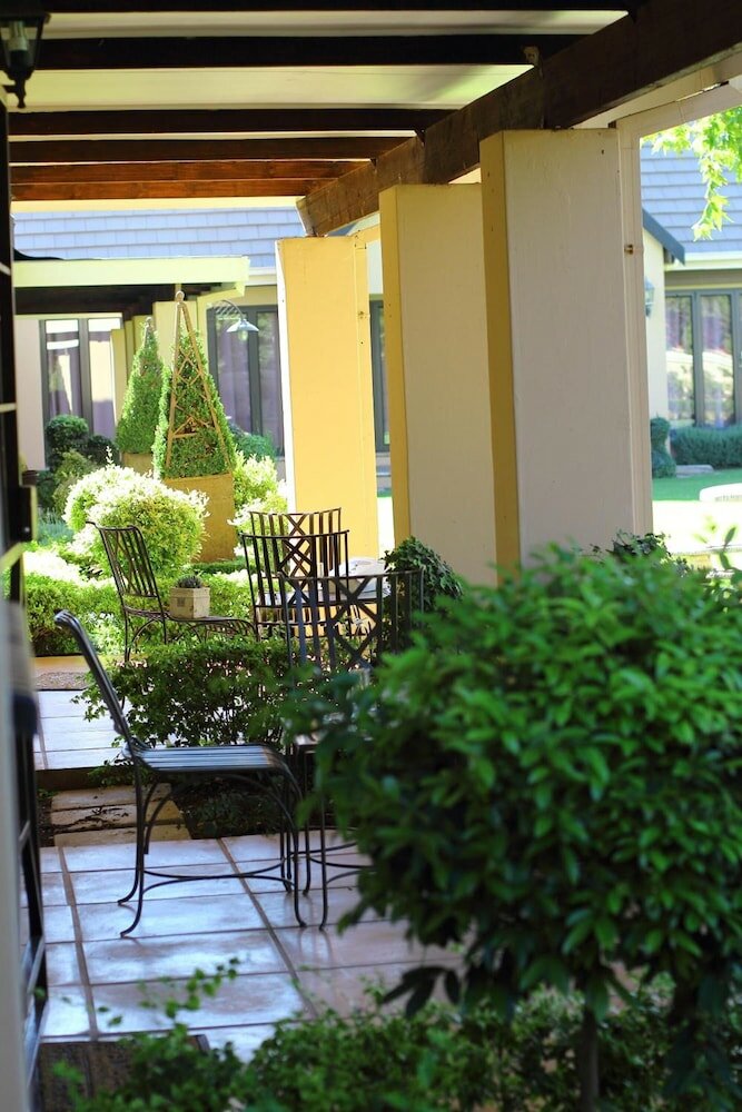 Фото Scott's Manor & Conference Venue