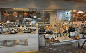 Гостиница Novotel Ahmedabad Hotel