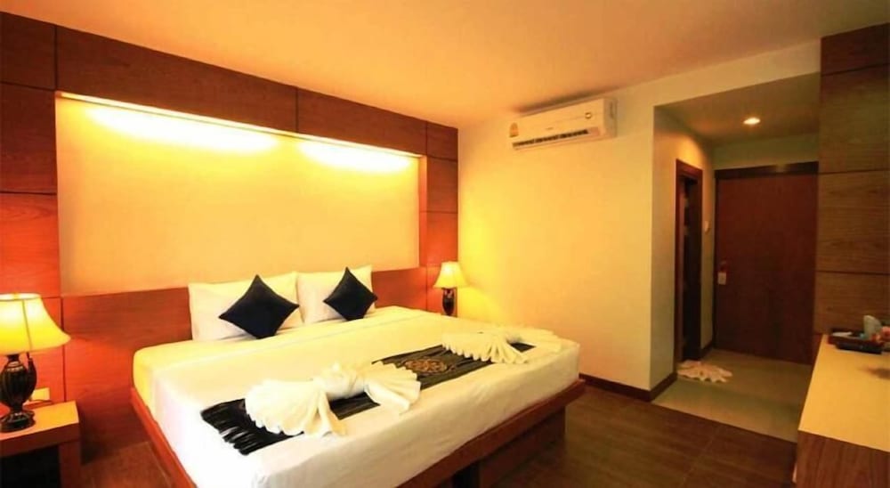 Фото Phi Phi Andaman Resort