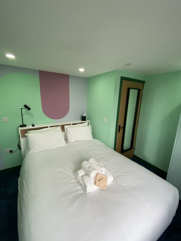 Фото Aaron Wise - 51 Fitzhamon