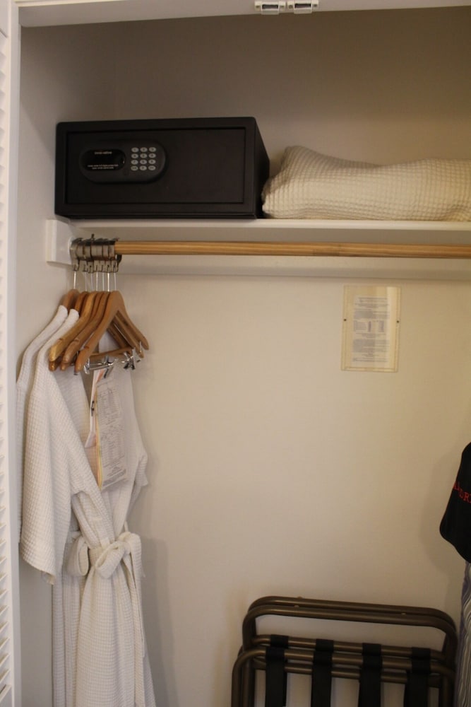 Фото Elm House Inn