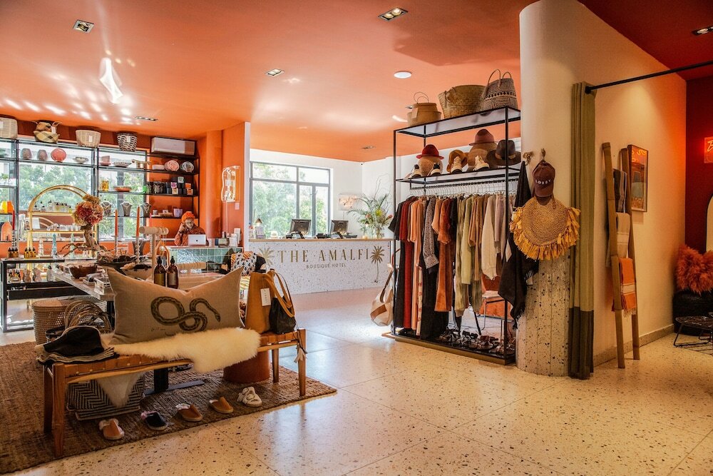 Фото The Amalfi Boutique Hotel