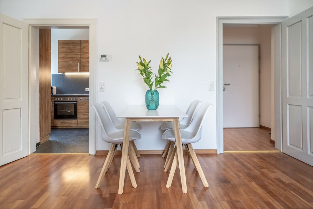 Фото InnsbruckHomes at Botanical Garden