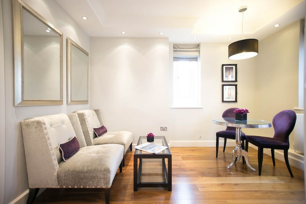 Фото The Pillar Hotel