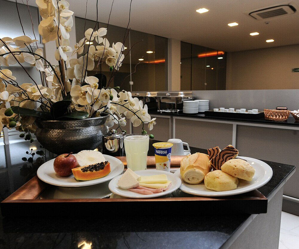 Фото Bristol Infinity Hotel