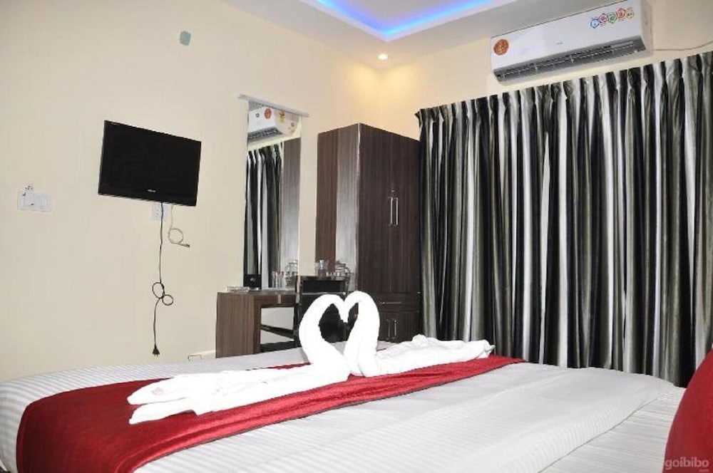 Фото Jayam Residency