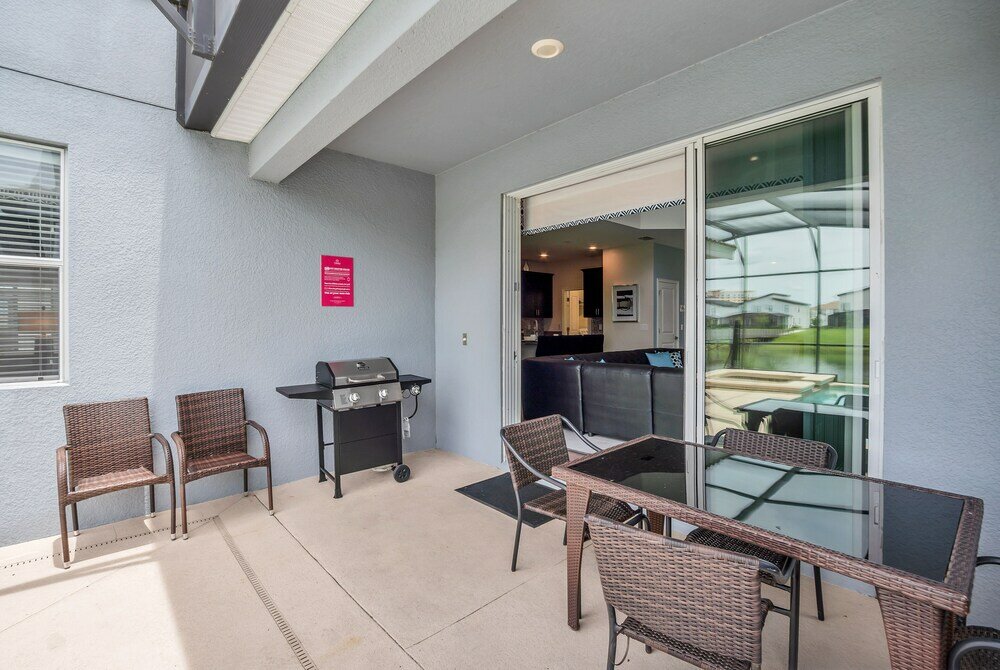 Фото Lakeview Home w Private Pool & Free Water Park!