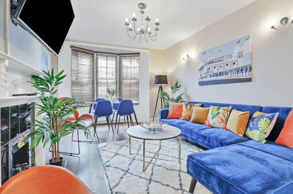 Фото Central Lanes Pad by My Getaways Free parking for one car