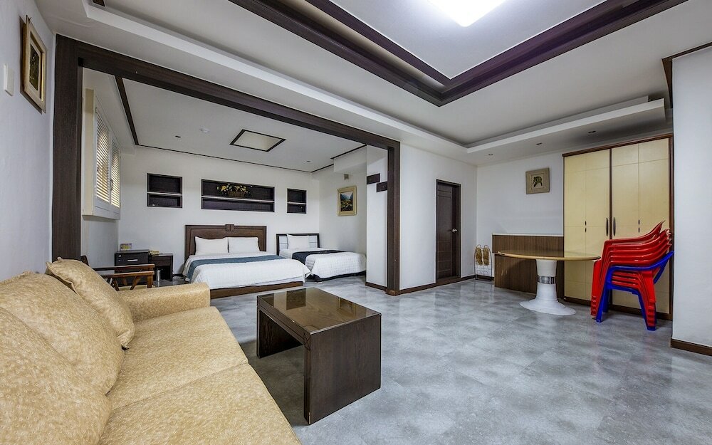 Фото Daejeon Yongjeon Q