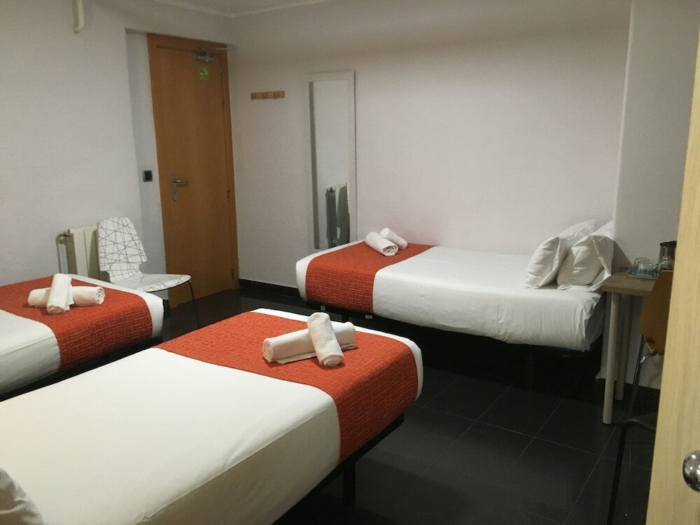 Фото Hostal Levante