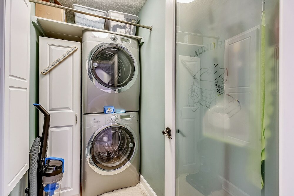 Фото Tropic Winds by Book That Condo