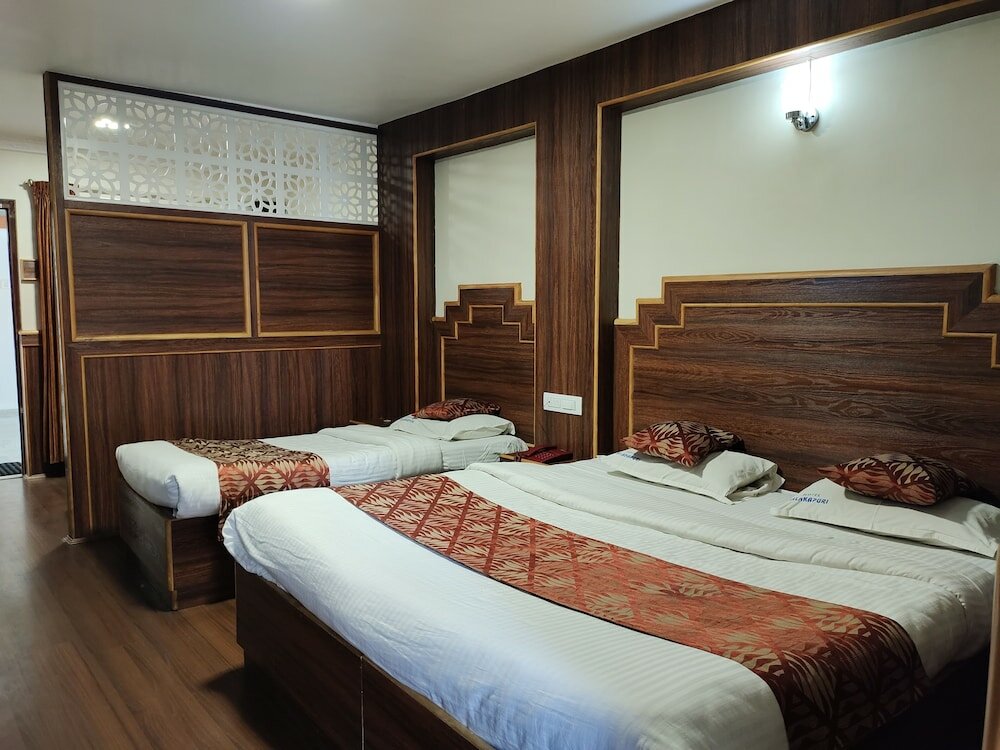 Фото Hotel Alakapuri