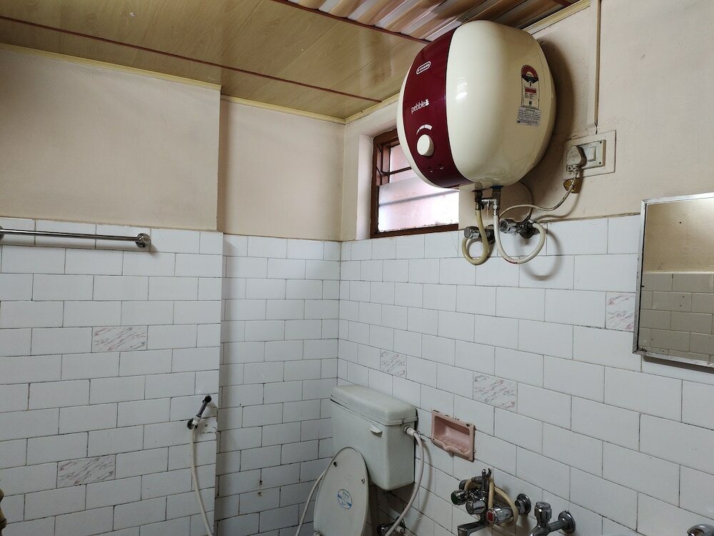 Фото Hotel Alakapuri