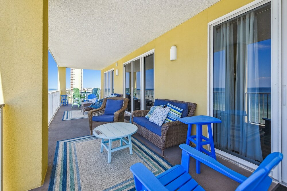 Фото Tropic Winds by Book That Condo