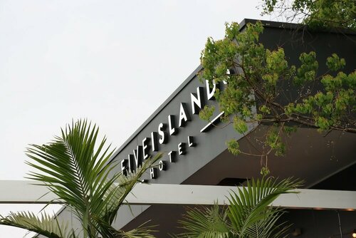 Гостиница Five Islands Hotel в Вуллонгонге