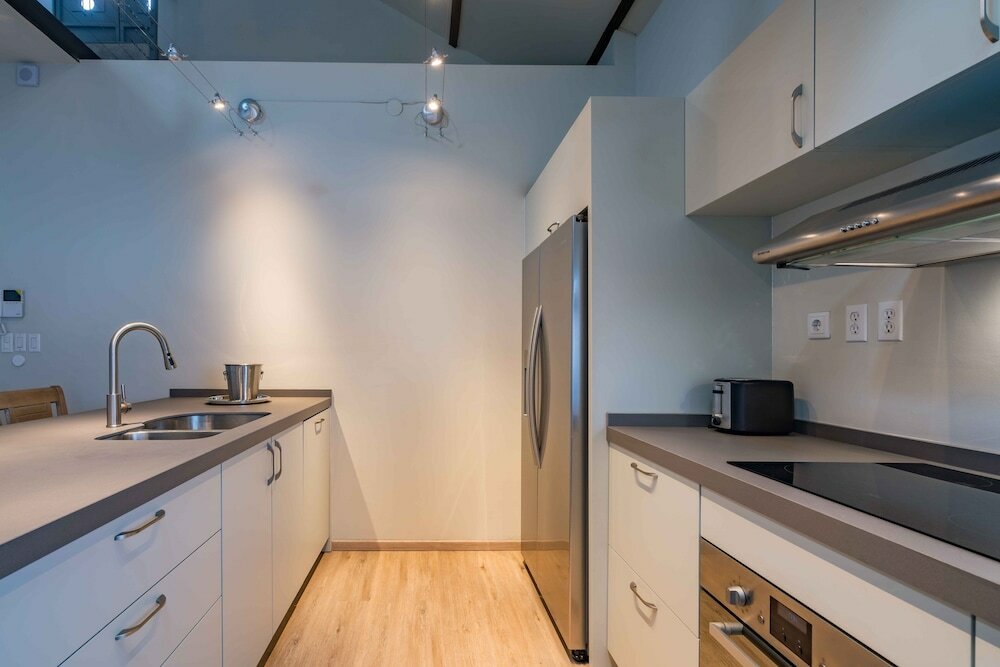 Фото The Yellow Penthouse