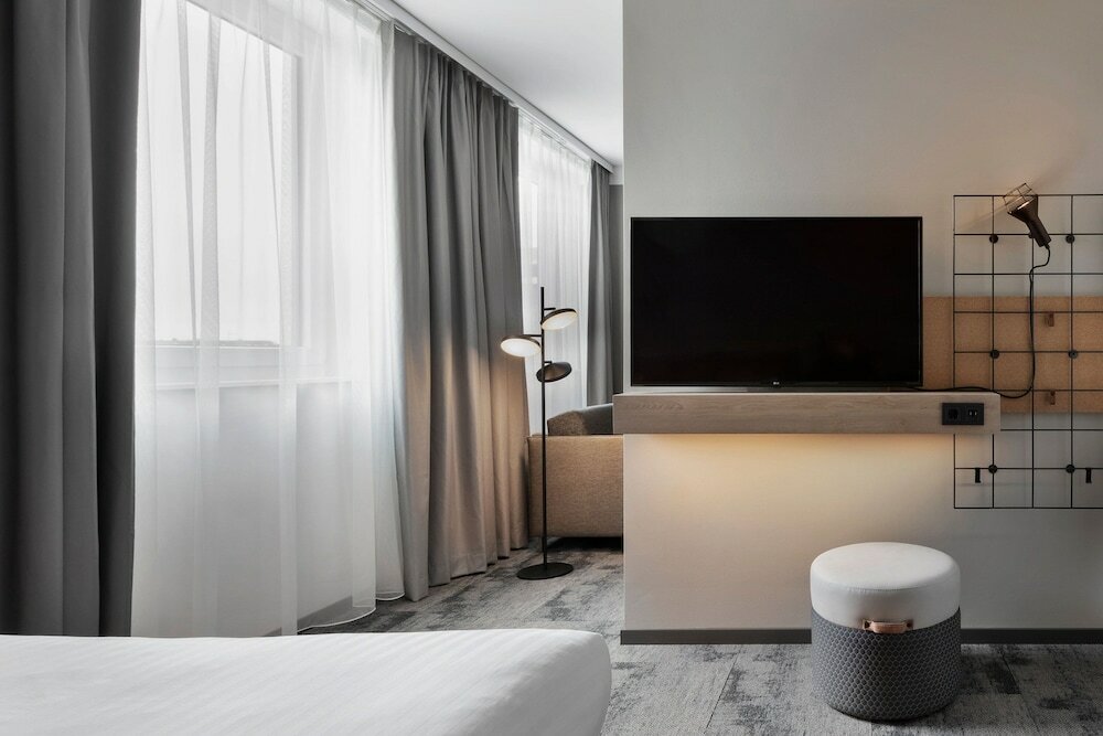 Фото Moxy Duesseldorf City