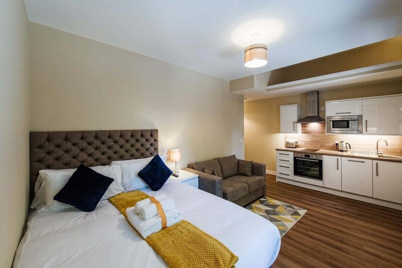 Гостиница Rosedene Highland House - King Studio Apartment 4 в Инвернессе
