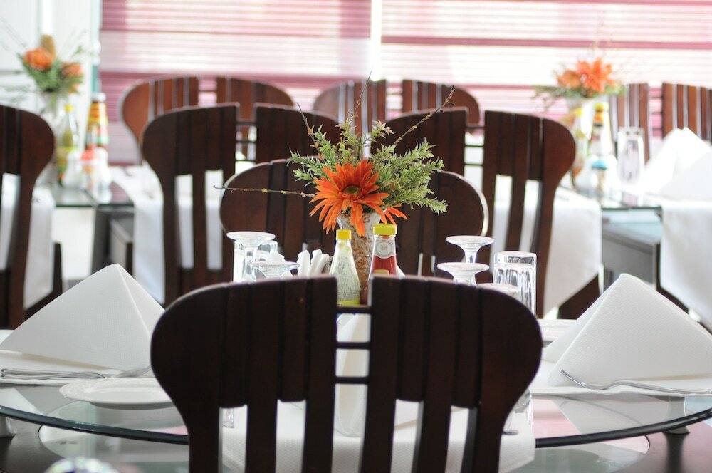 Фото Crystal Palm Hotel