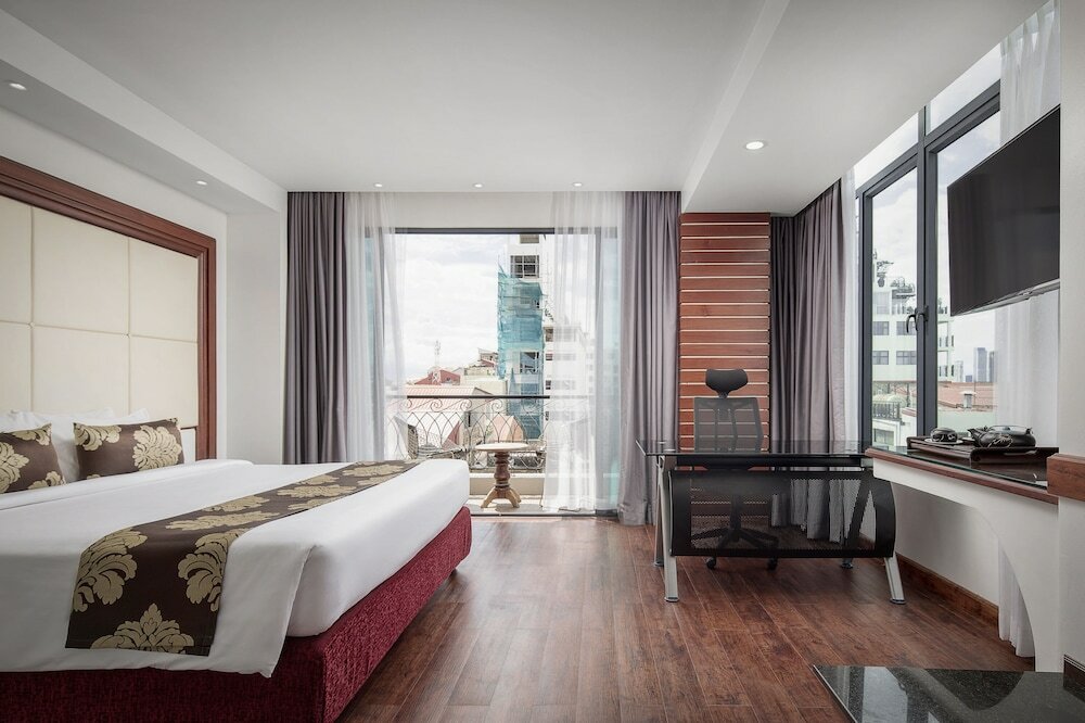 Фото Ohana Phnom Penh Palace Hotel