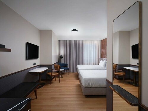 Гостиница Iceland Parliament Hotel, Curio Collection by Hilton в Рейкьявике