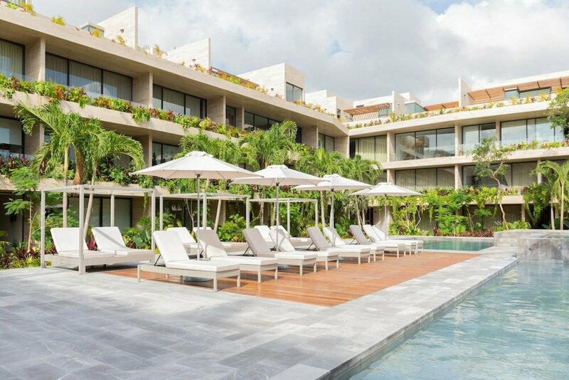 Гостиница Elegant 2 Units in one 3br Stunning Pools Best Amenities Wifi Concierge в Тулуме