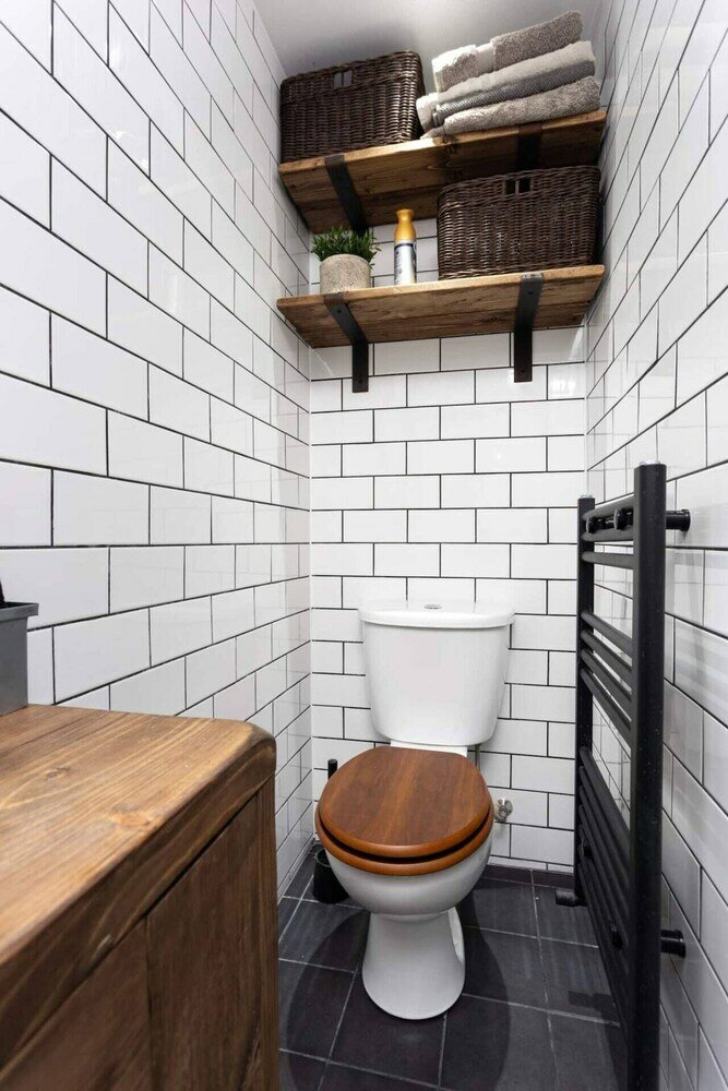 Фото Modern and Jazzy 2 Bedroom House in Edinburgh