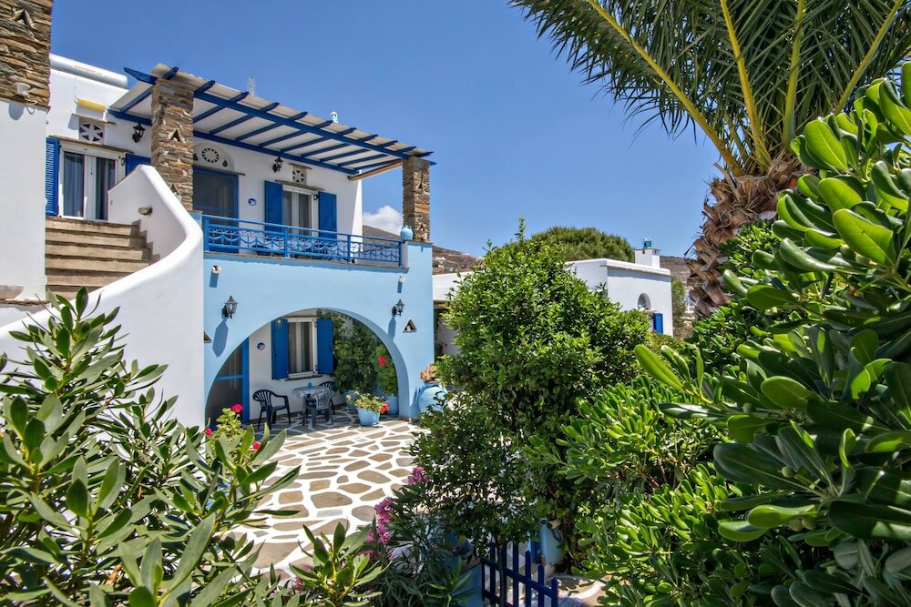 Фото отеля 2