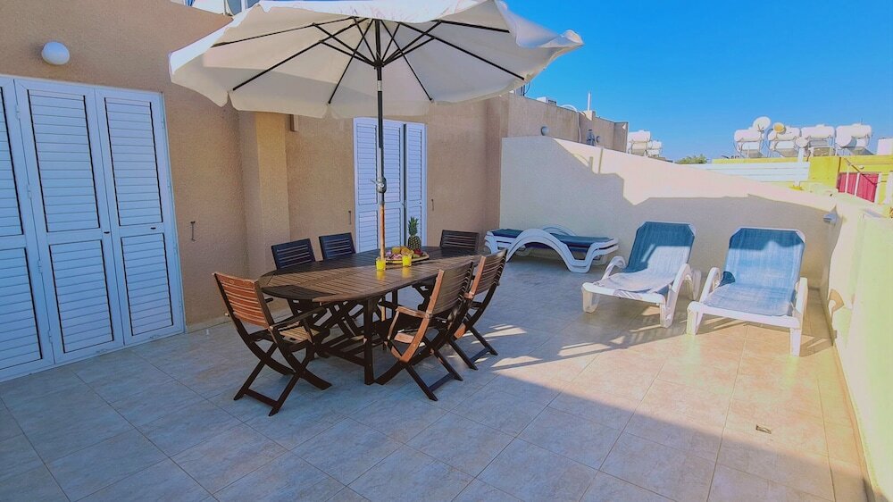 Фото SunShine Apartment by Stay BnB