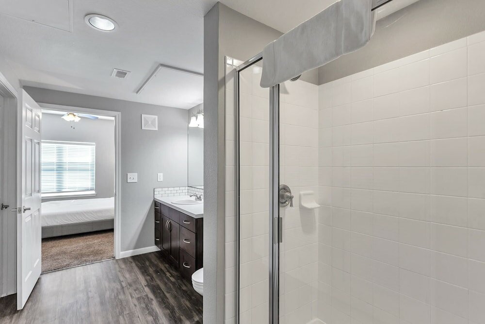 Фото Charming 1bd in Trendy West End Neighborhood