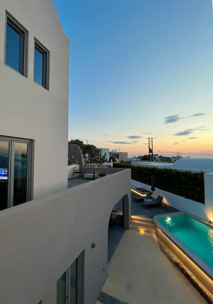 Фото Elements Cozy Suites