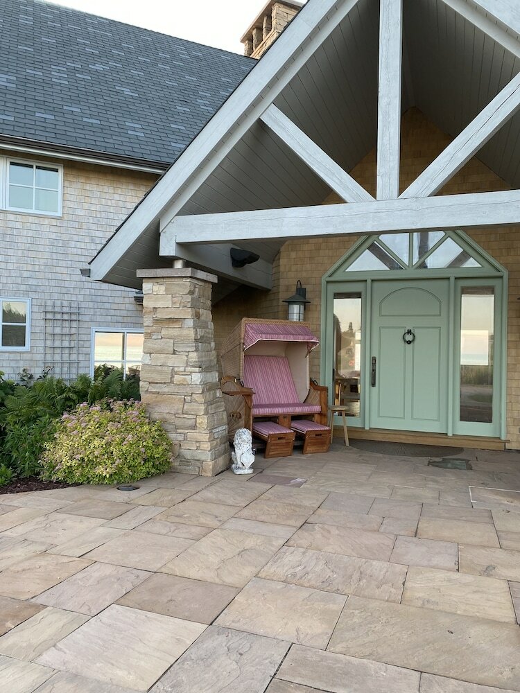 Фото 45 Steps - The Culinary Beachside Inn