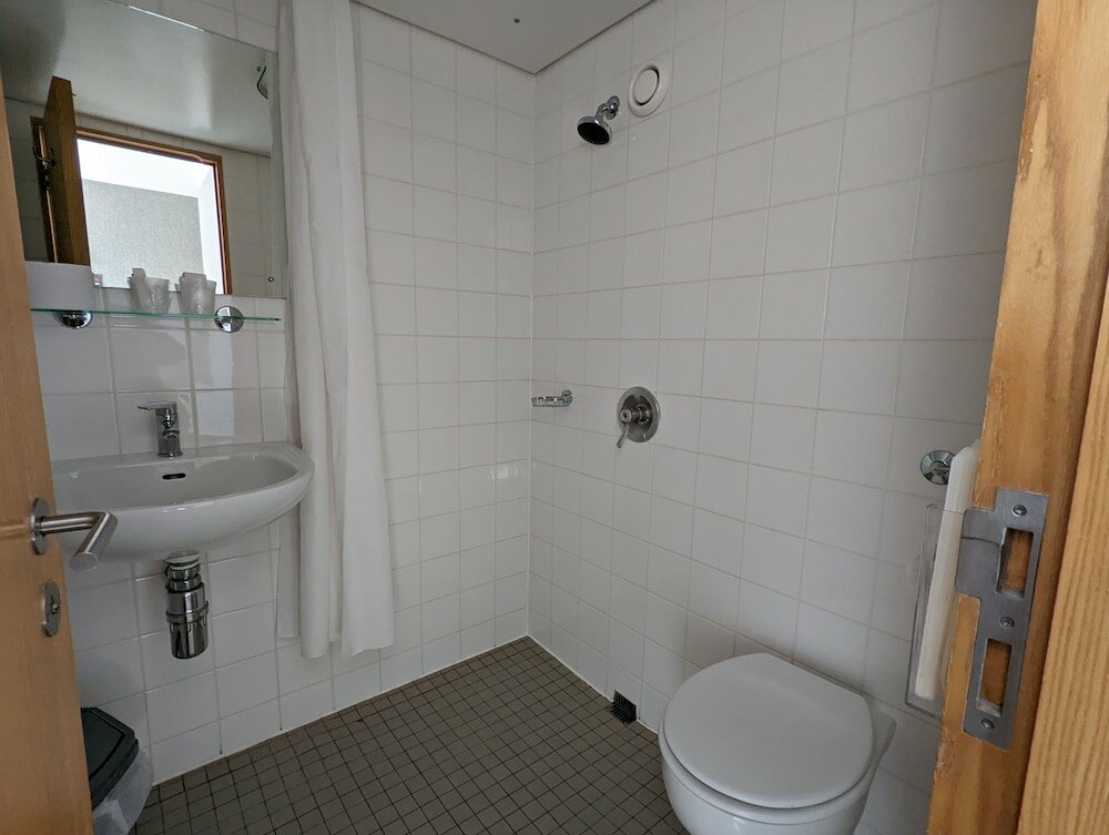 Фото Broadview Hotel