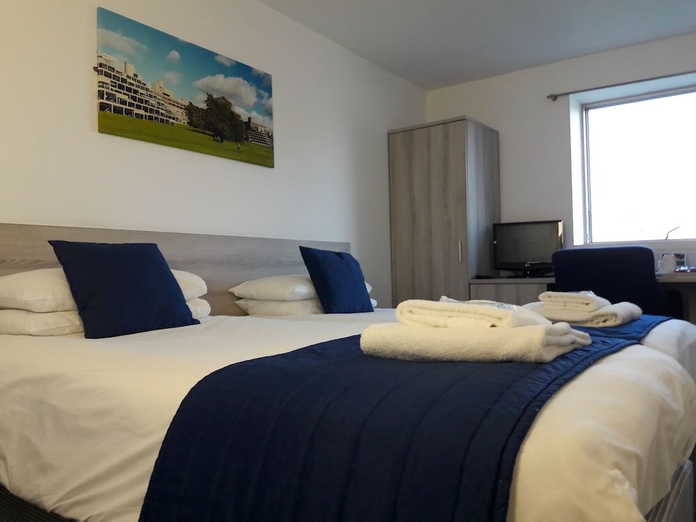 Фото Broadview Hotel