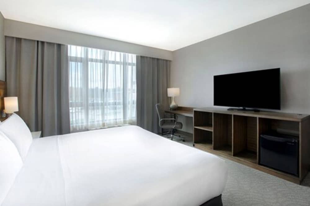 Фото Great Blue Heron Hotel