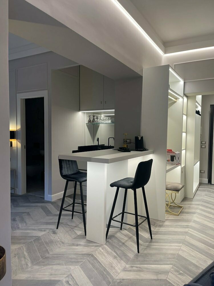 Short-term housing rental Sorrento Elegance Suite by Gocce, Sorrento, photo