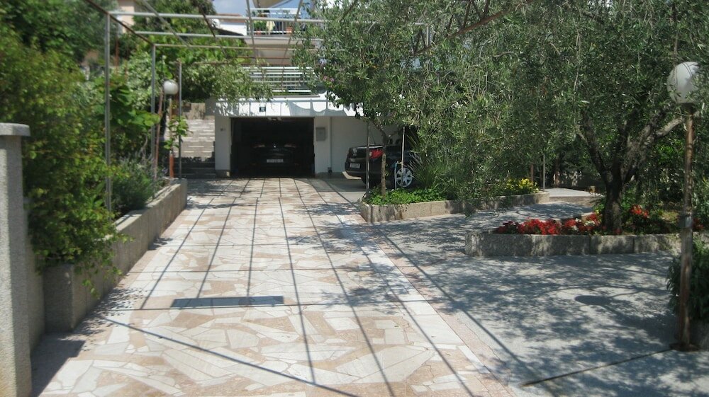 Фото Ljuba - Nice Garden - A2 Plavi