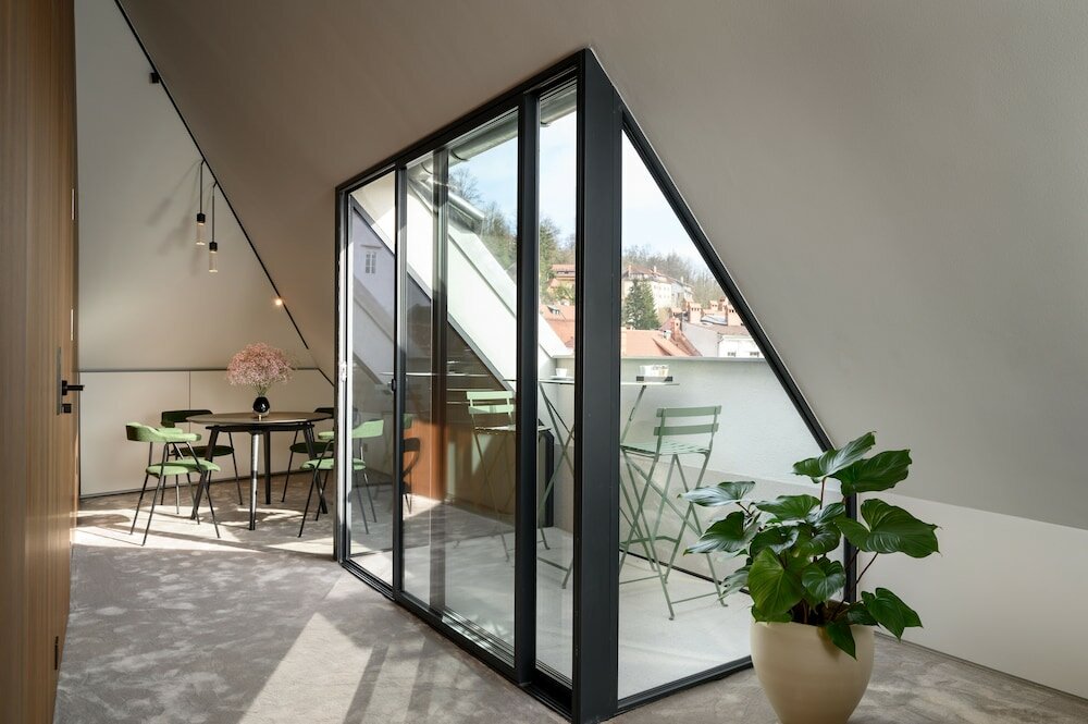 Фото Zlata Ladjica Boutique Hotel