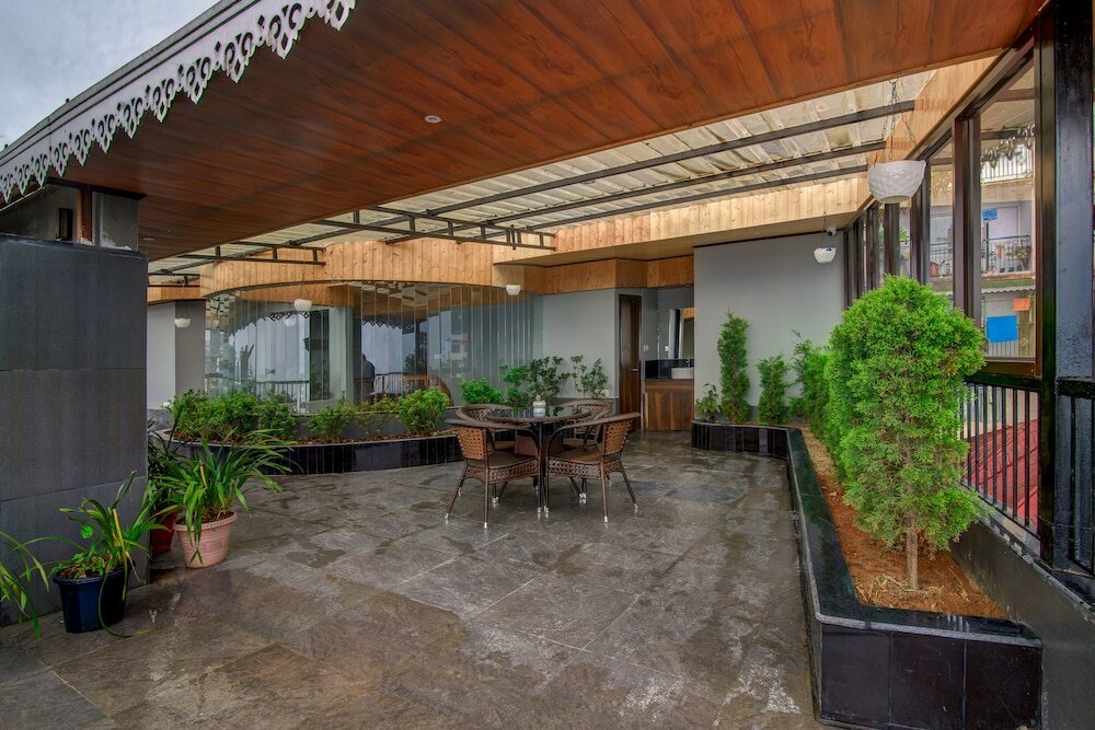 Фото Sumi Queen's Yard Rink Mall Darjeeling