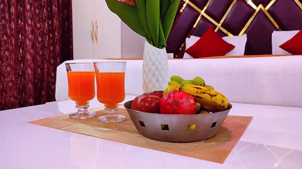 Фото Hotel Aradhna Inn by ShriGo Hotels