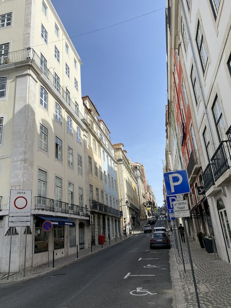 Фото Olivier Premium Apartments - Downtown